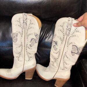 Boots!